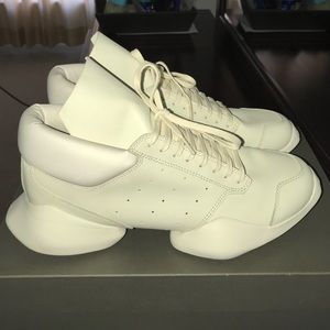 Rick Owens x Adidas 'Tech Runner' sneakers